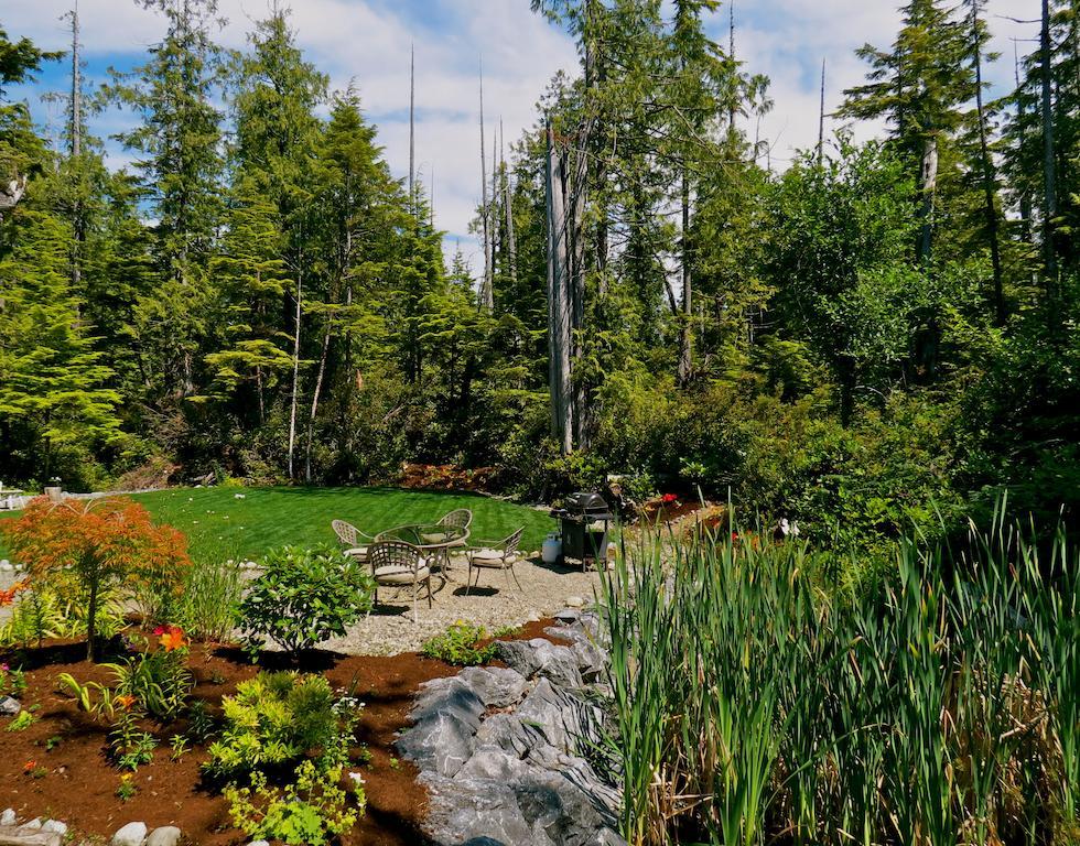 Cobble Wood And Bird Sanctuary Guest Houses Tofino Exterior photo